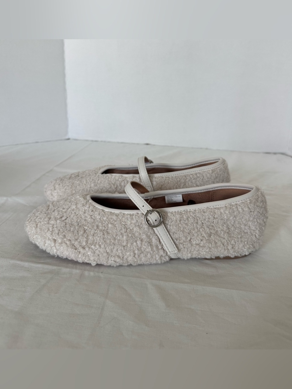 No Boundaries Faux Shearling Mary Jane Flats Size 7.5